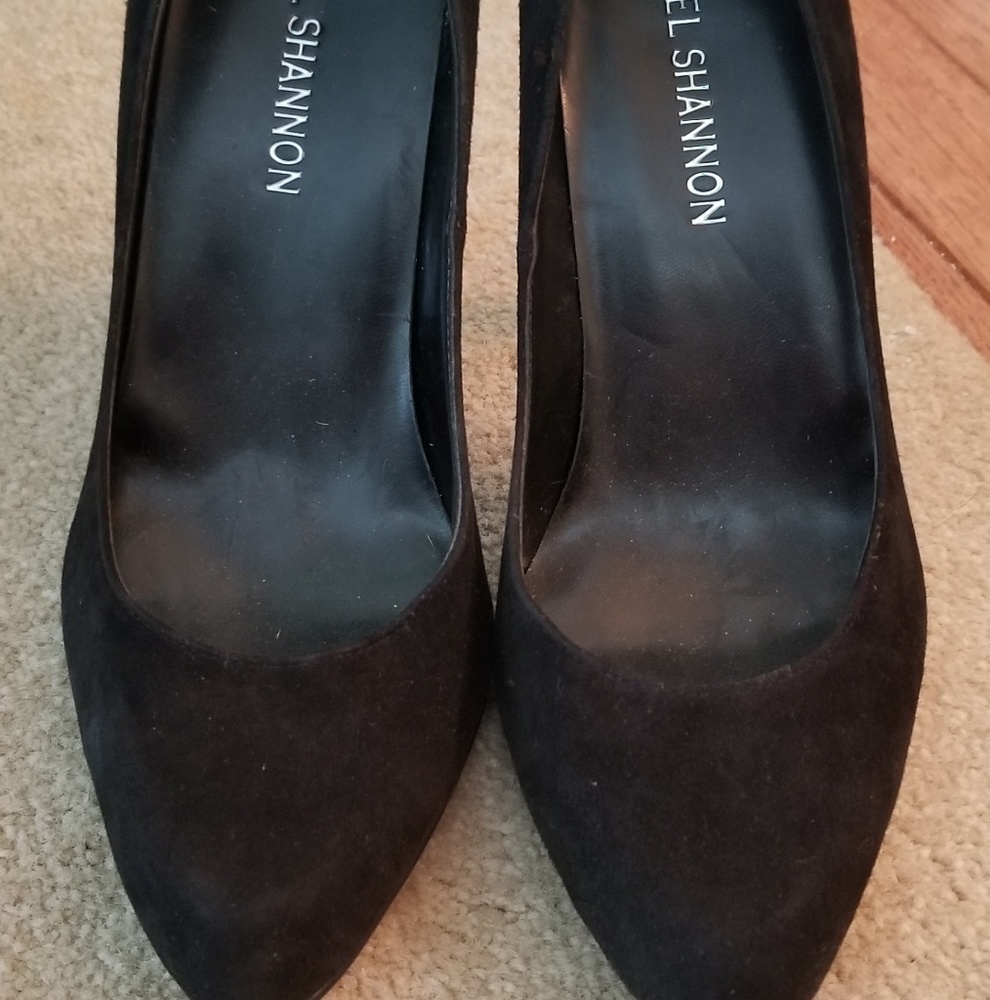 Michael Shannon black suede pumps heels 7
